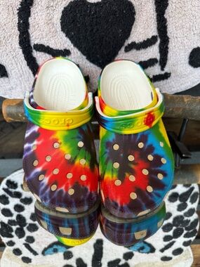CROCS Kids Tie-Dye Classic Clogs in Bright Rainbow